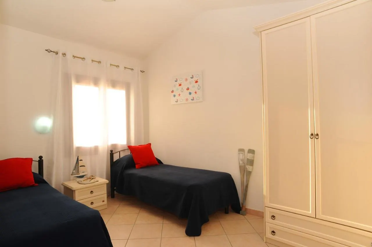 Residence SardegnaSummer Li Mori Budoni 2*,